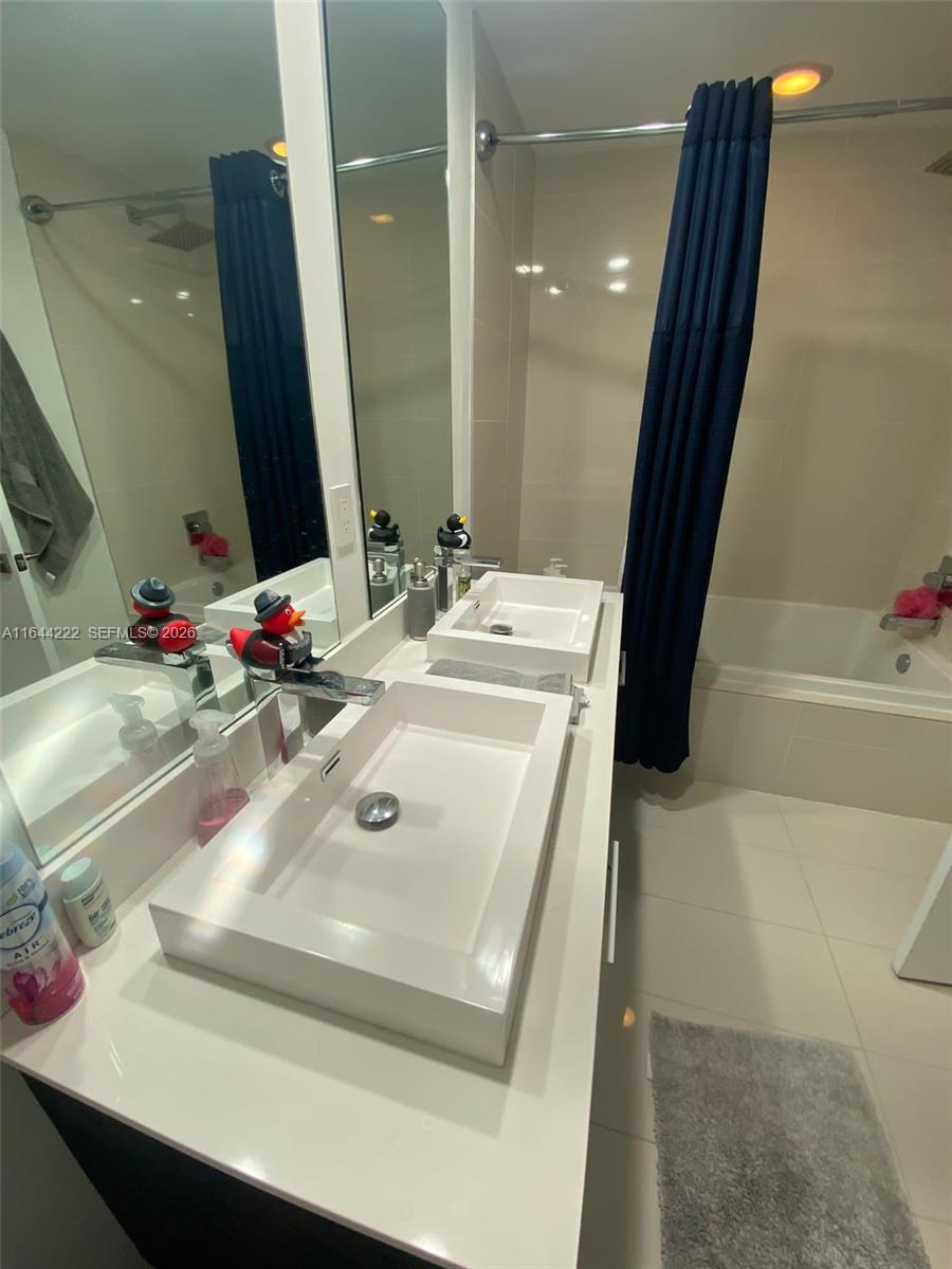 BRICKELL HEIGHTS EAST CON - Residential