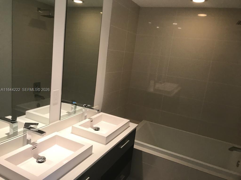 BRICKELL HEIGHTS EAST CON - Residential
