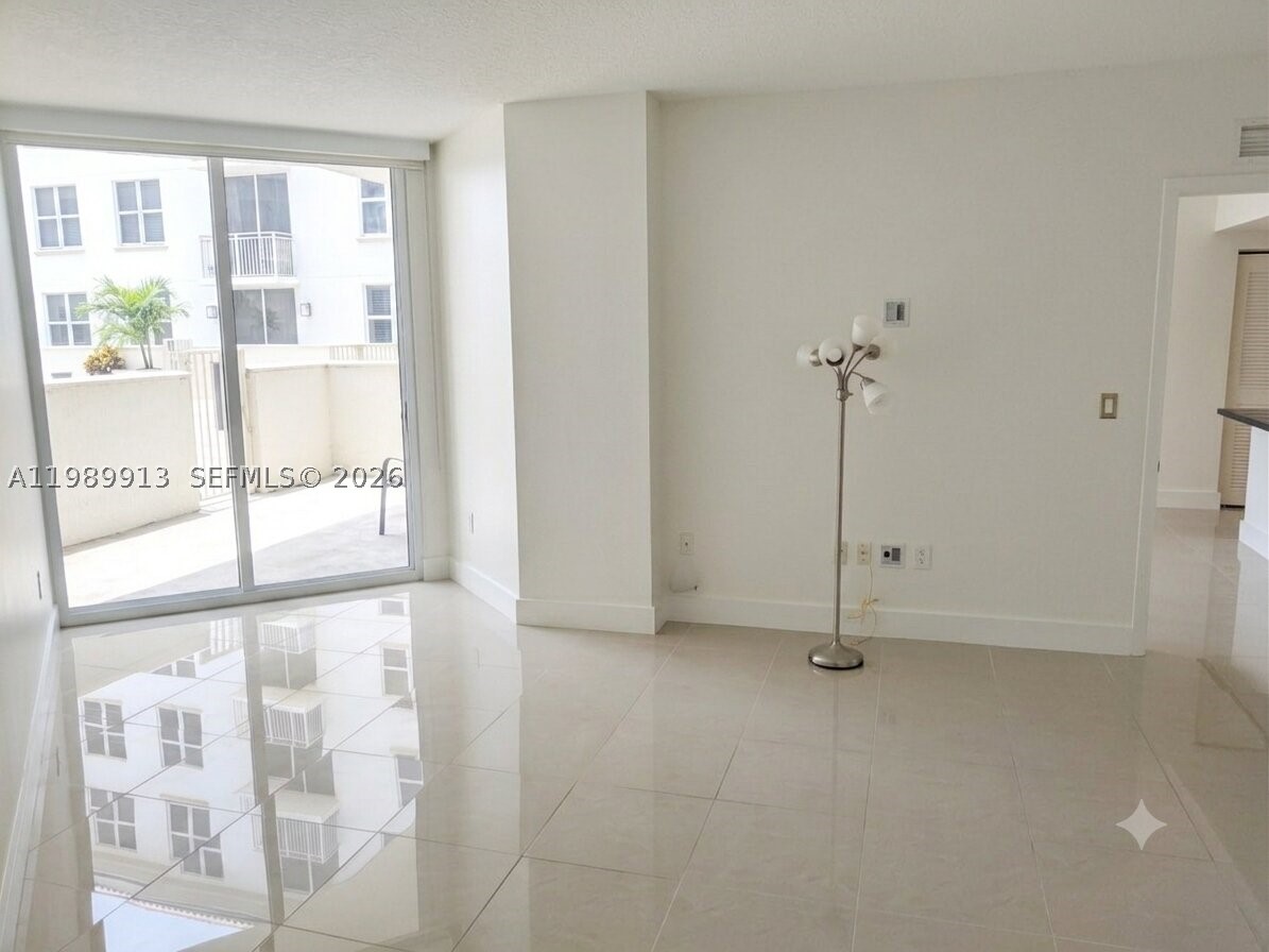 THE MINORCA CONDO - Residential