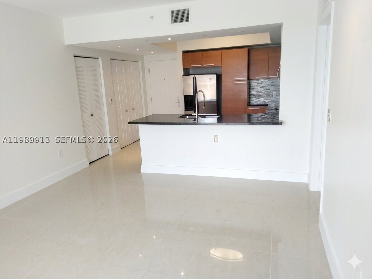 THE MINORCA CONDO - Residential
