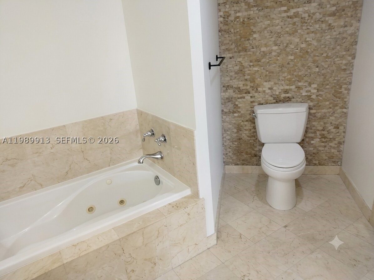 THE MINORCA CONDO - Residential