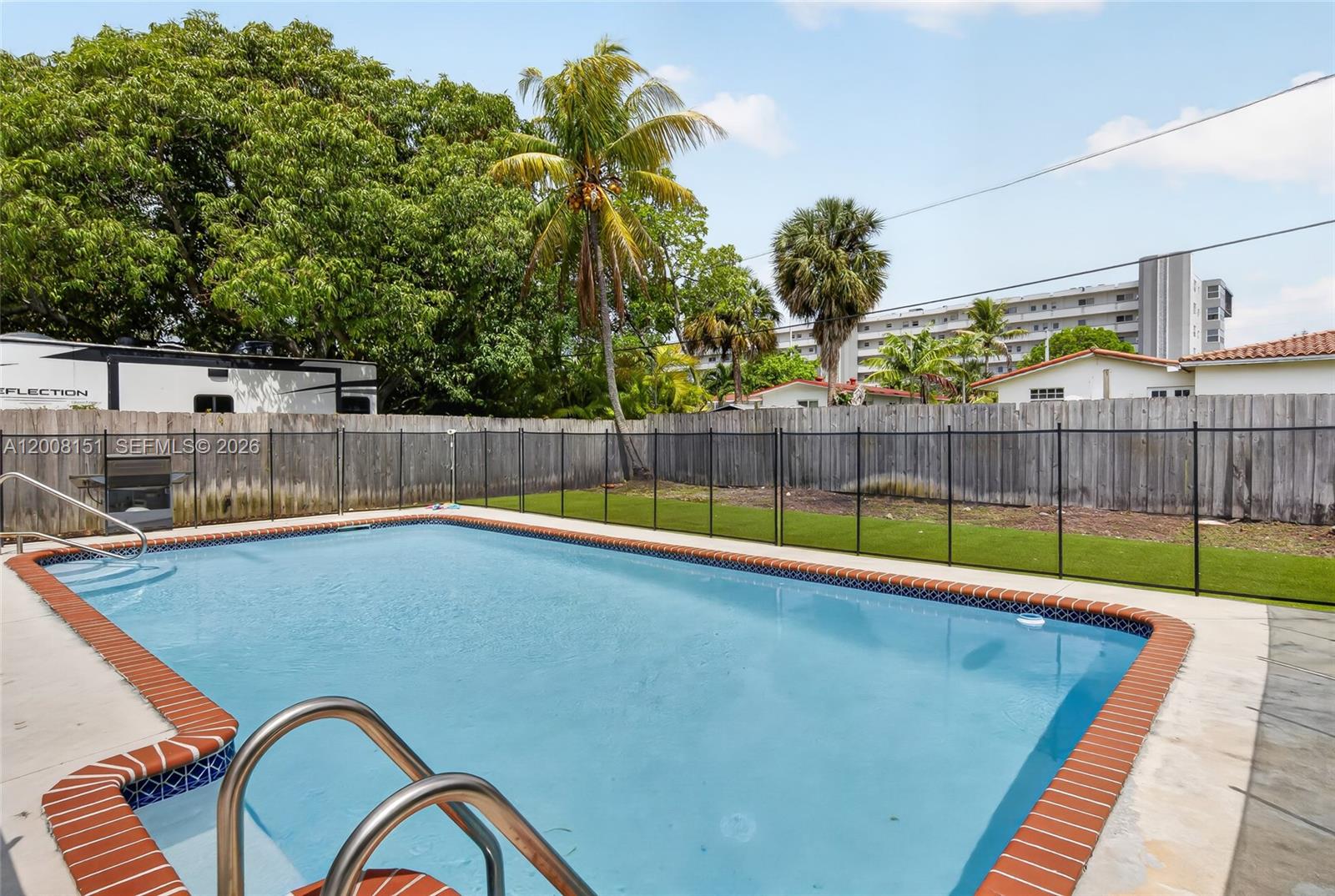 LAKE PARK MANOR REPLAT - Residential