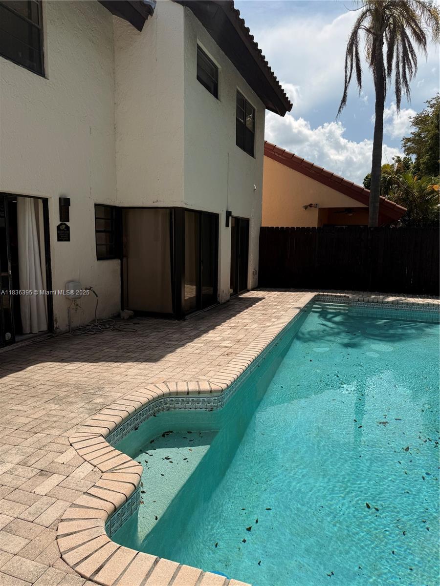SUNSET HARBOUR SEC 2 - Residential Lease