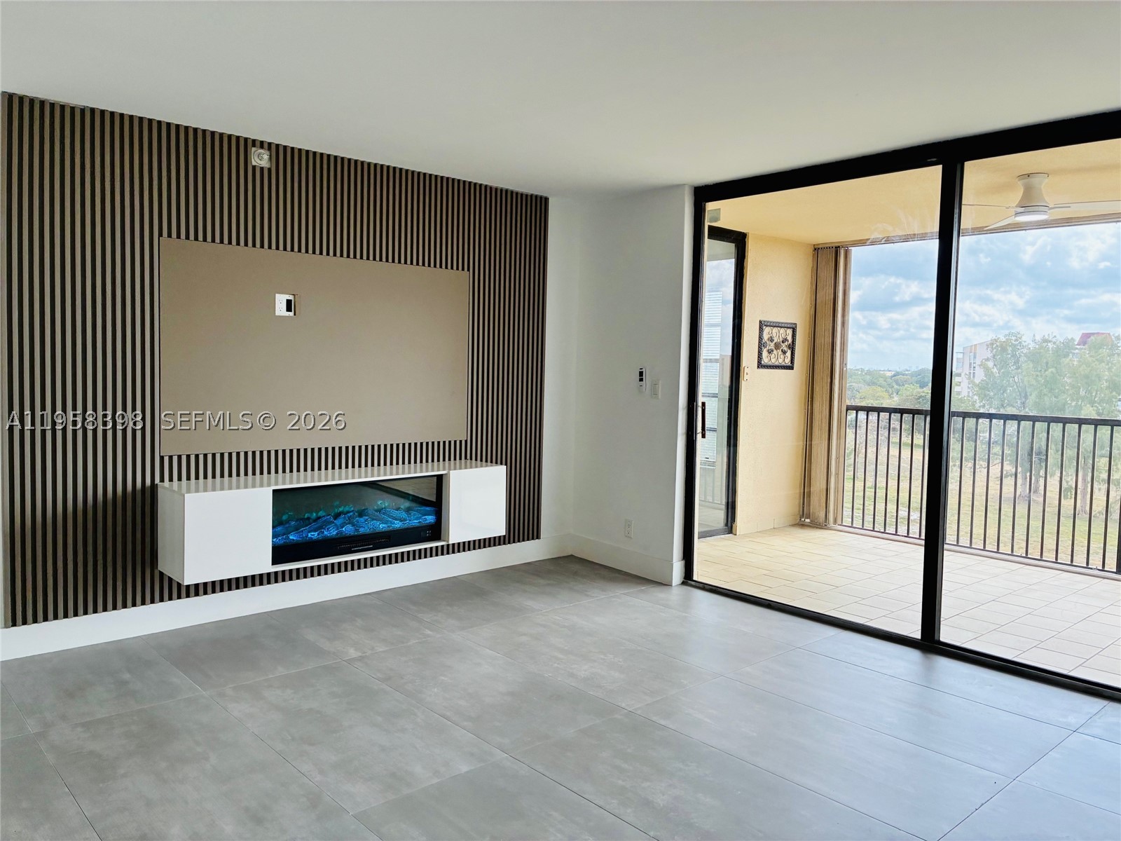 HORIZONS OF INVERRARY CON - Residential