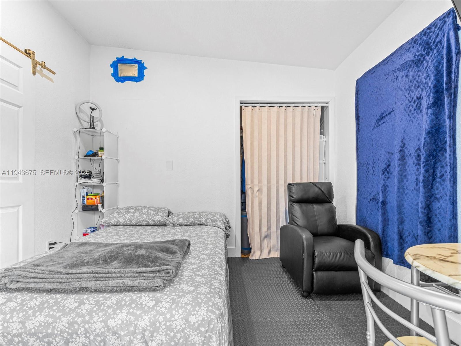 WESTWOOD LAKE 4TH ADDN - Residential