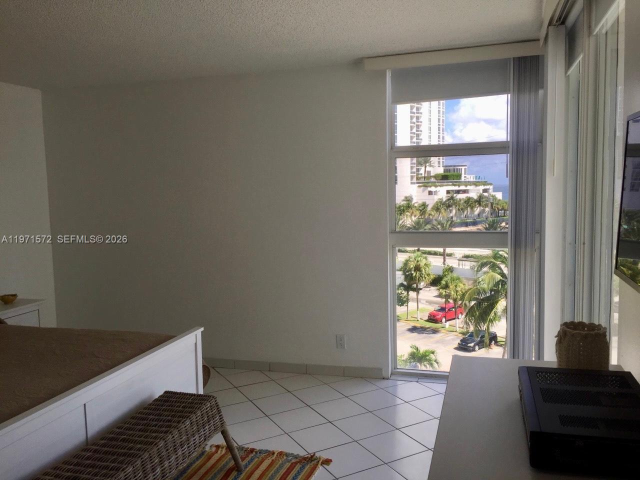 ARLEN HOUSE EAST CONDO - Residential