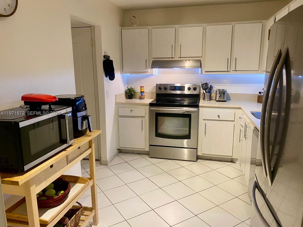 ARLEN HOUSE EAST CONDO - Residential
