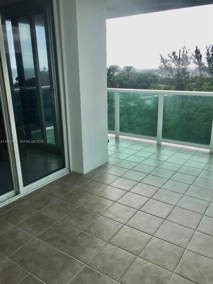 ARLEN HOUSE EAST CONDO - Residential