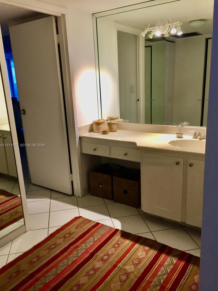 ARLEN HOUSE EAST CONDO - Residential