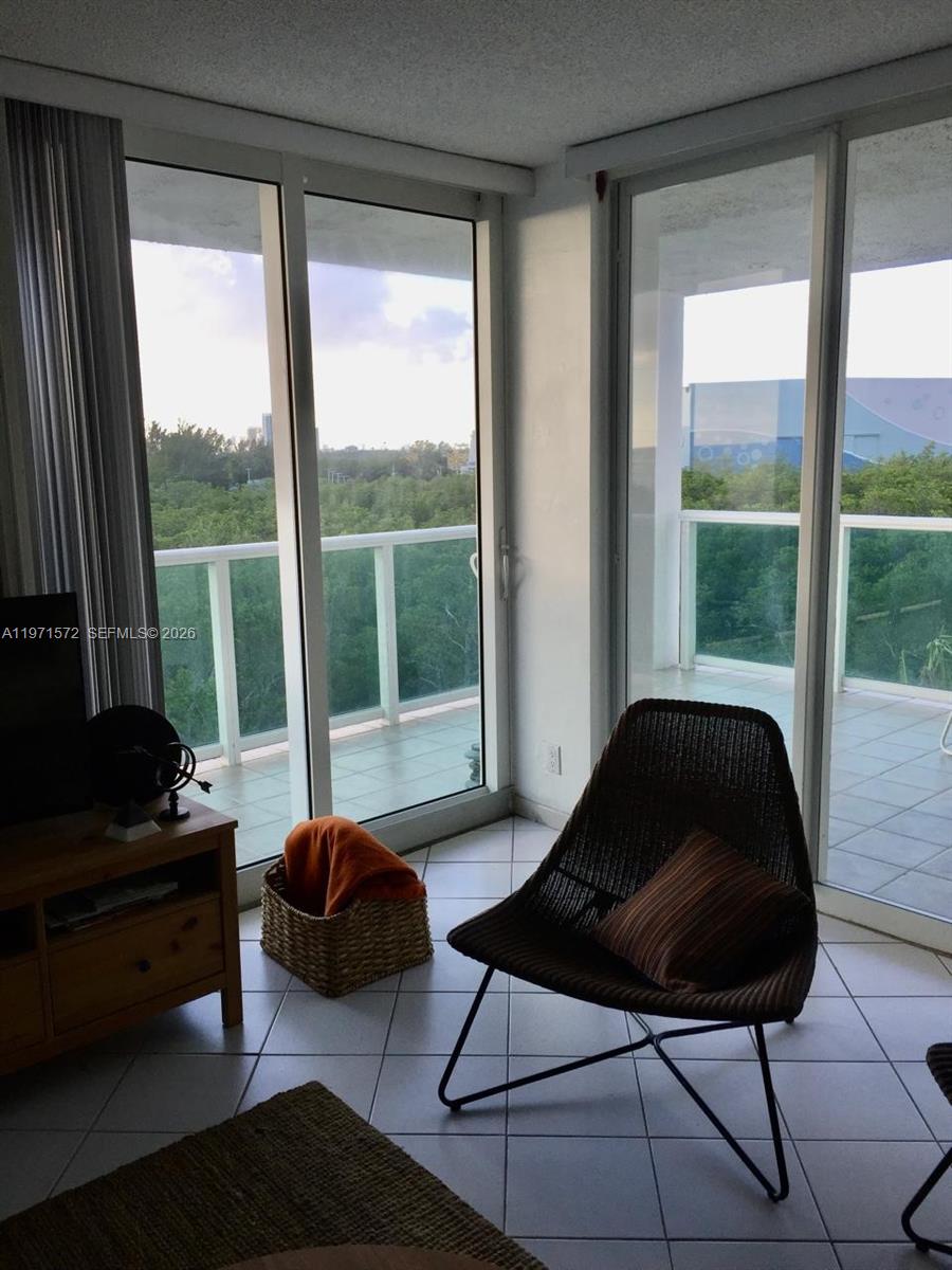 ARLEN HOUSE EAST CONDO - Residential