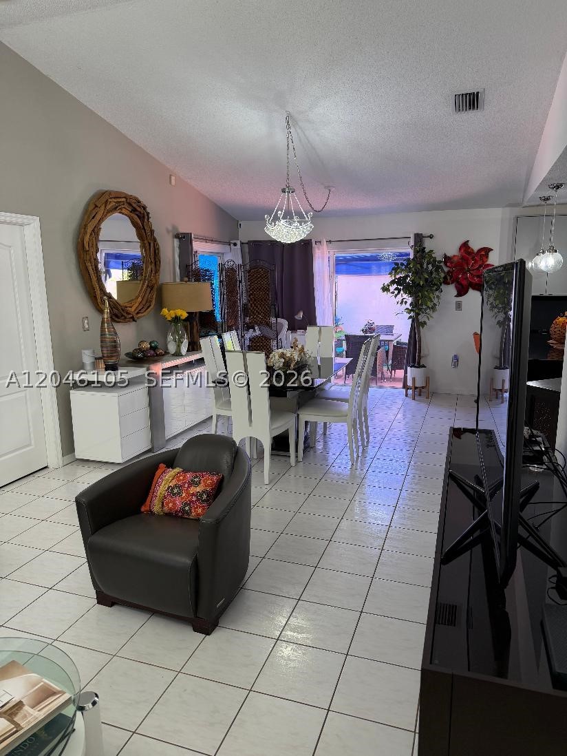 SPANISH LAKES 1ST ADDN - Residential
