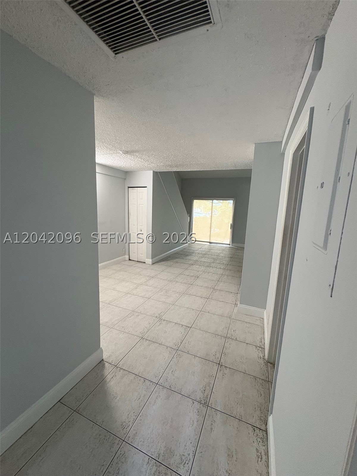 ORCHARD LAKE TOWN HOUSES - Residential