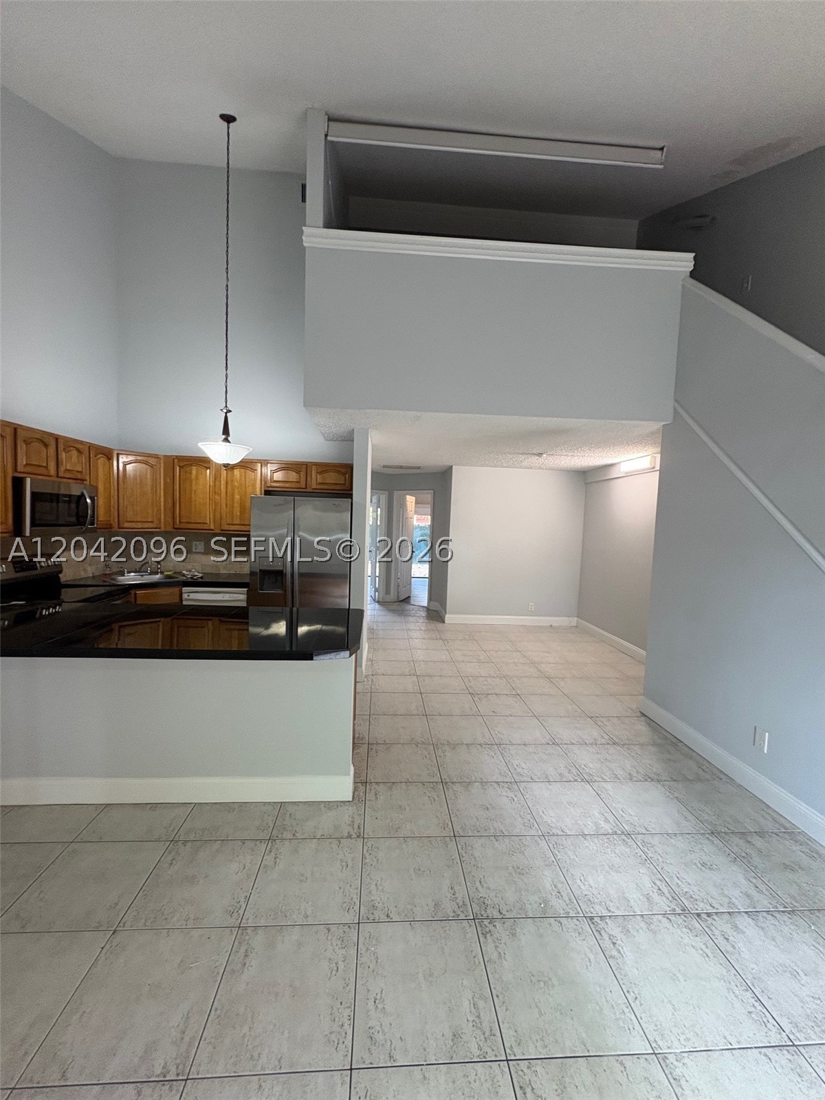 ORCHARD LAKE TOWN HOUSES - Residential