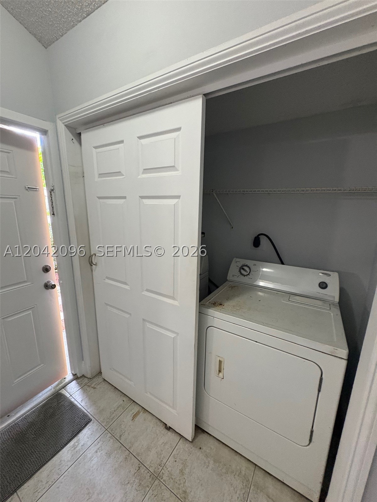 ORCHARD LAKE TOWN HOUSES - Residential