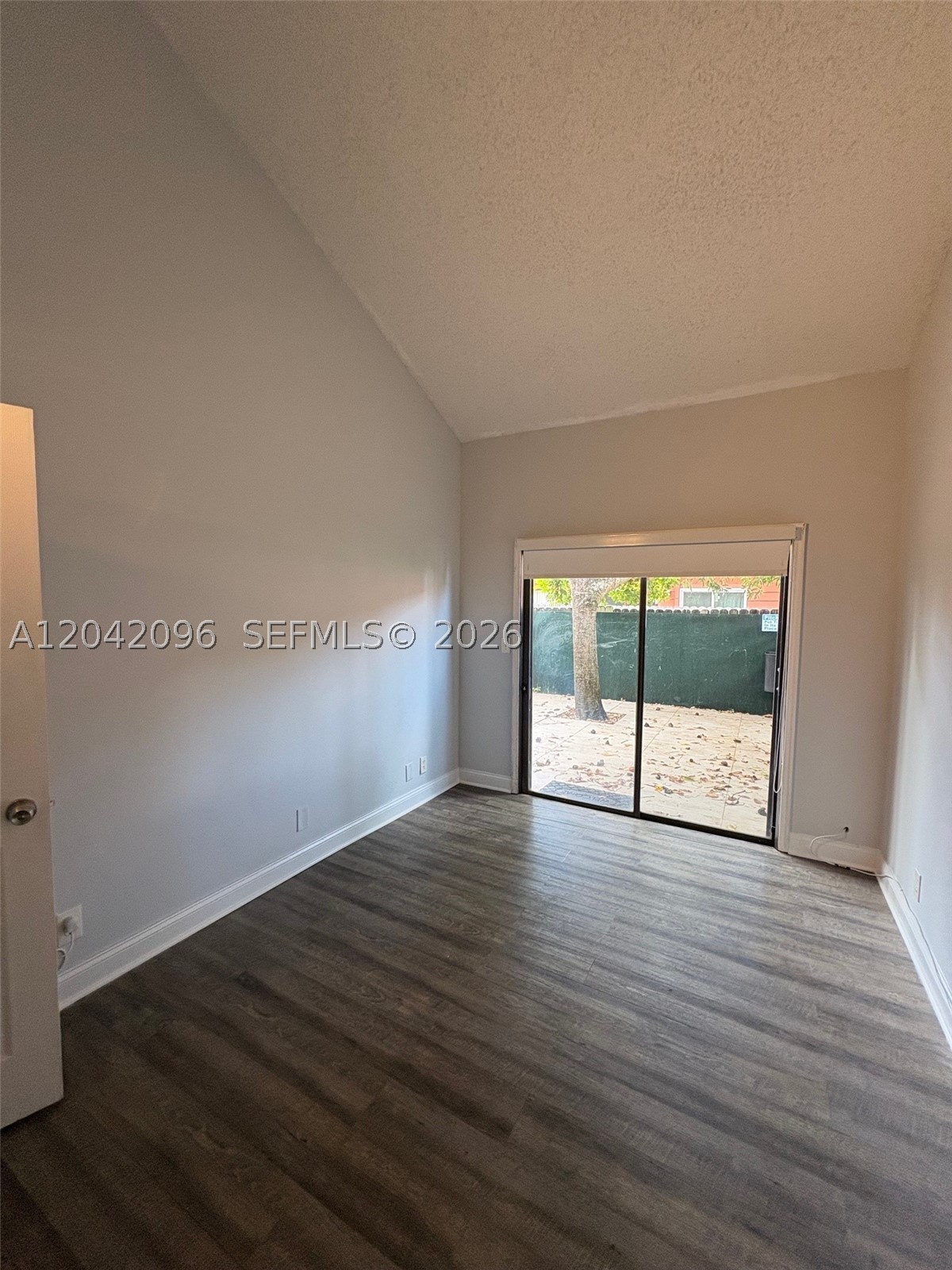 ORCHARD LAKE TOWN HOUSES - Residential