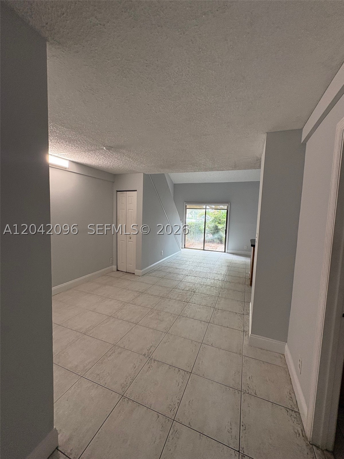 ORCHARD LAKE TOWN HOUSES - Residential