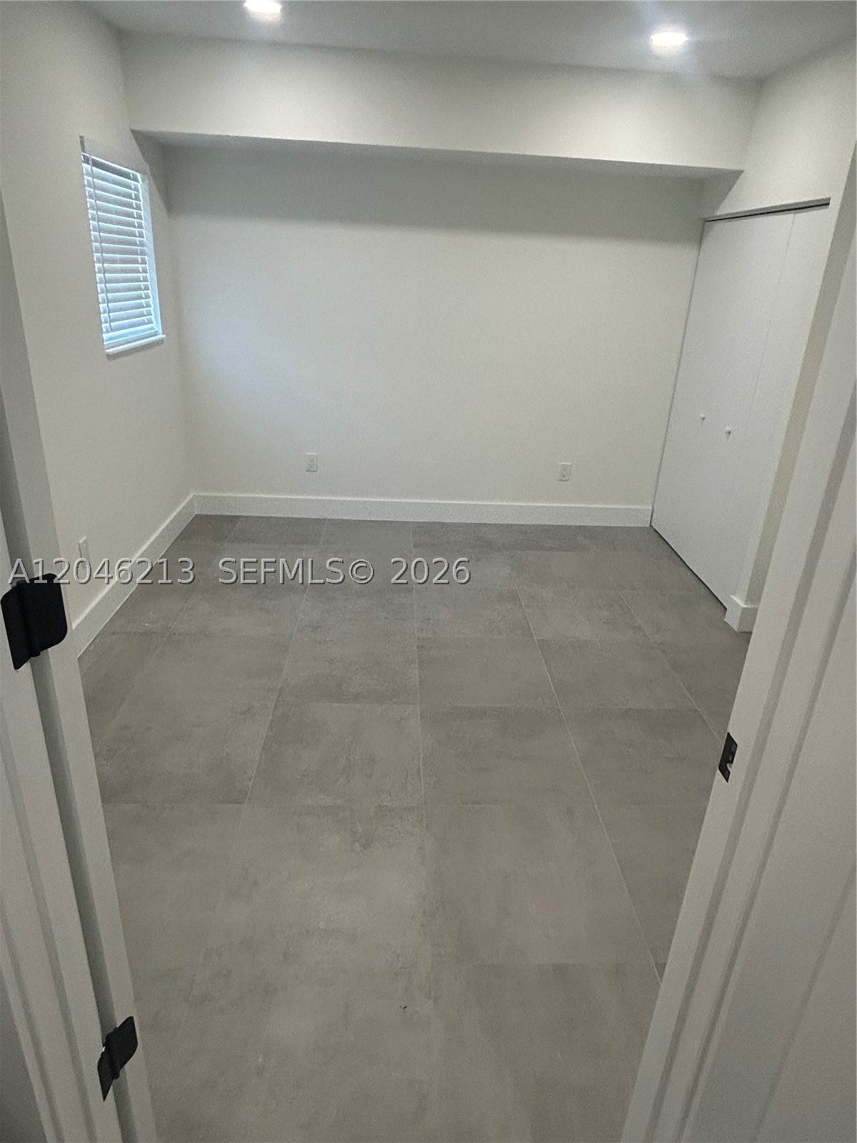 SANDALFOOT COVE SEC 4 - Residential Lease