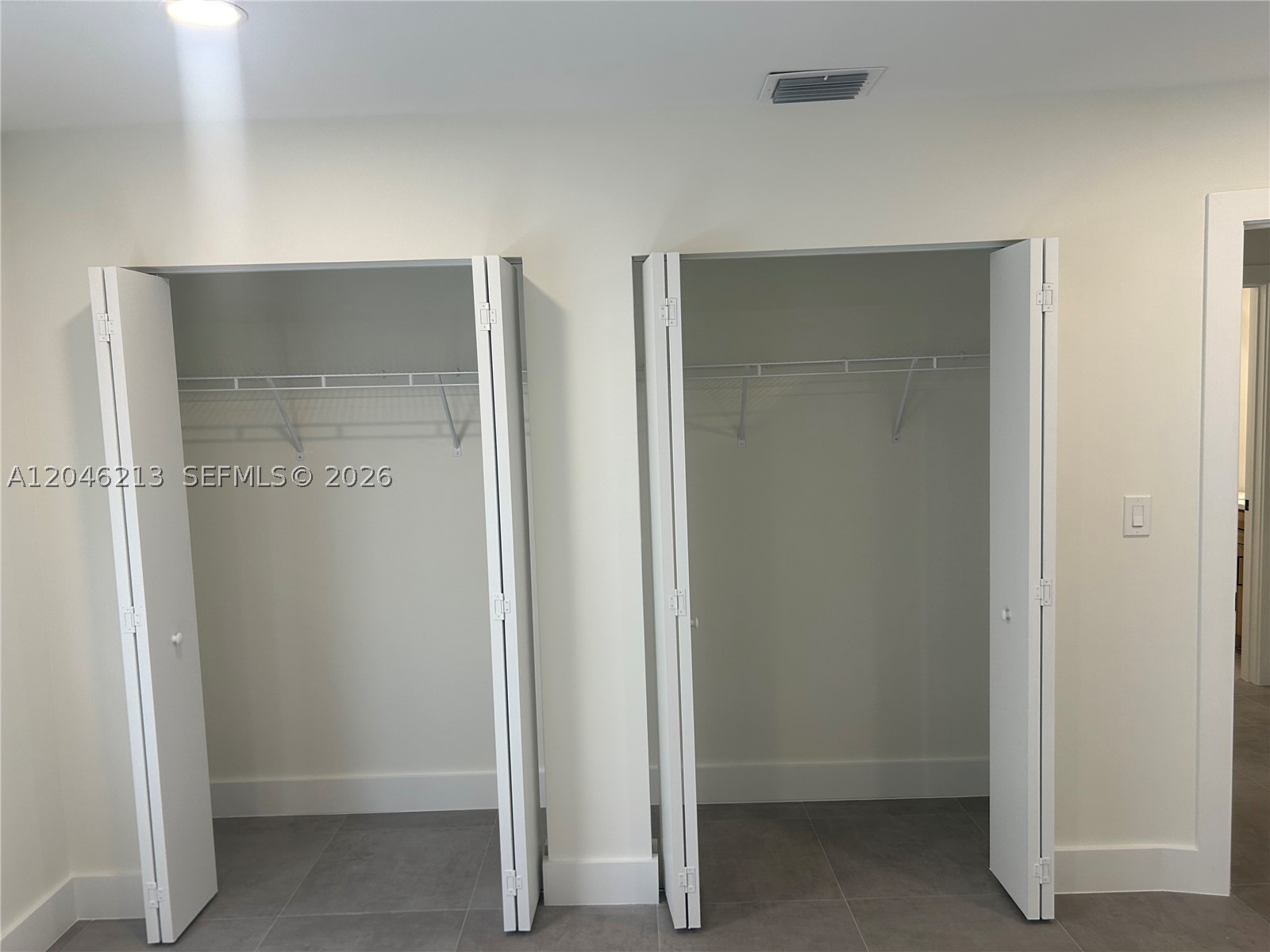 SANDALFOOT COVE SEC 4 - Residential Lease