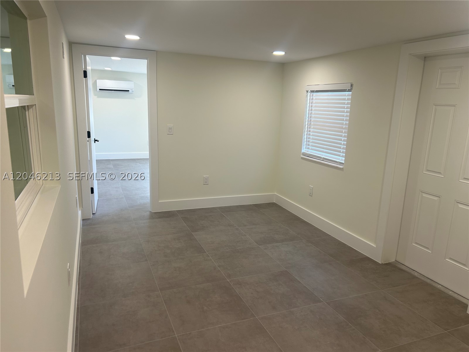 SANDALFOOT COVE SEC 4 - Residential Lease