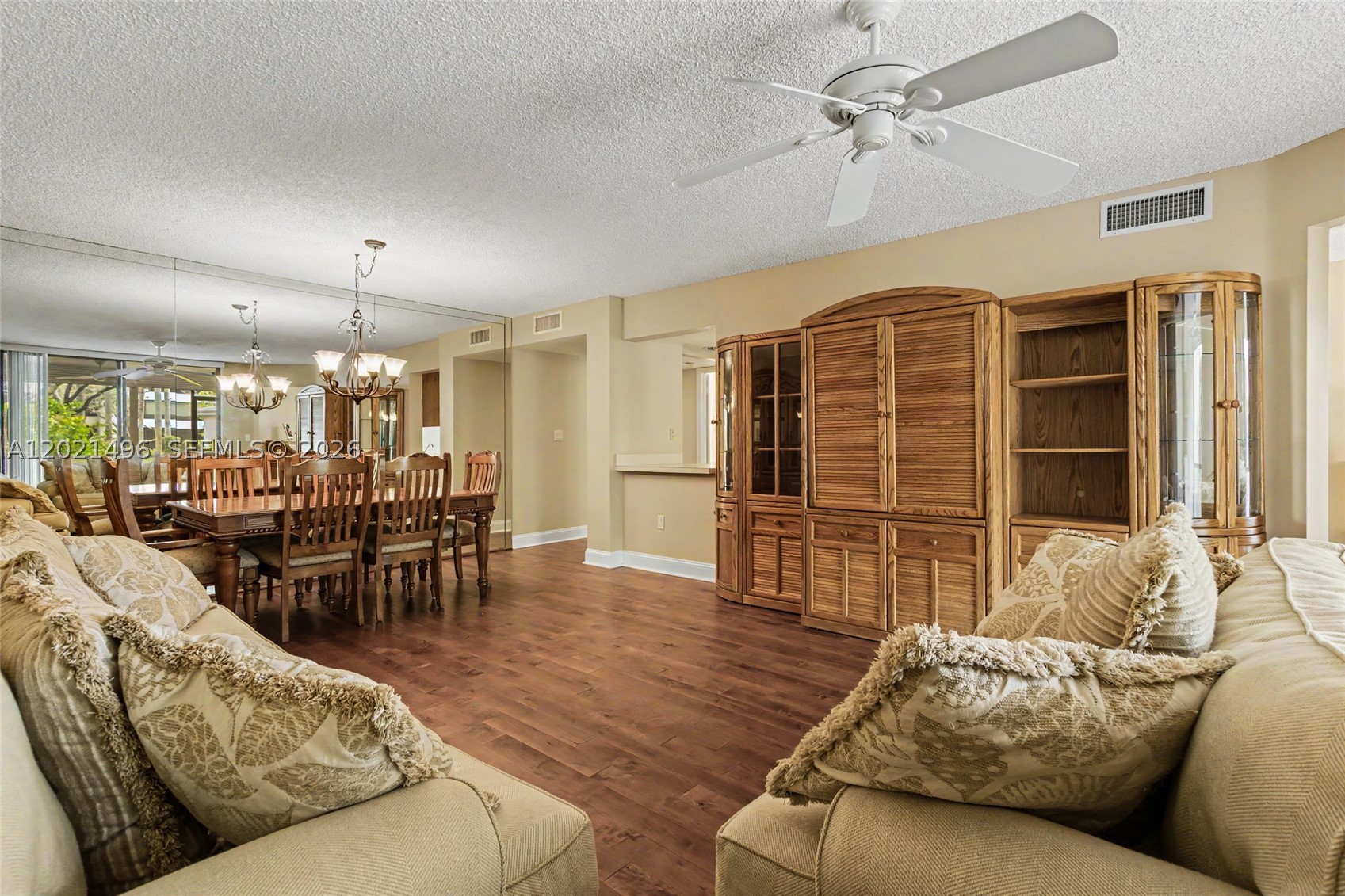 SHERIDAN BY THE BEACH CON - Residential