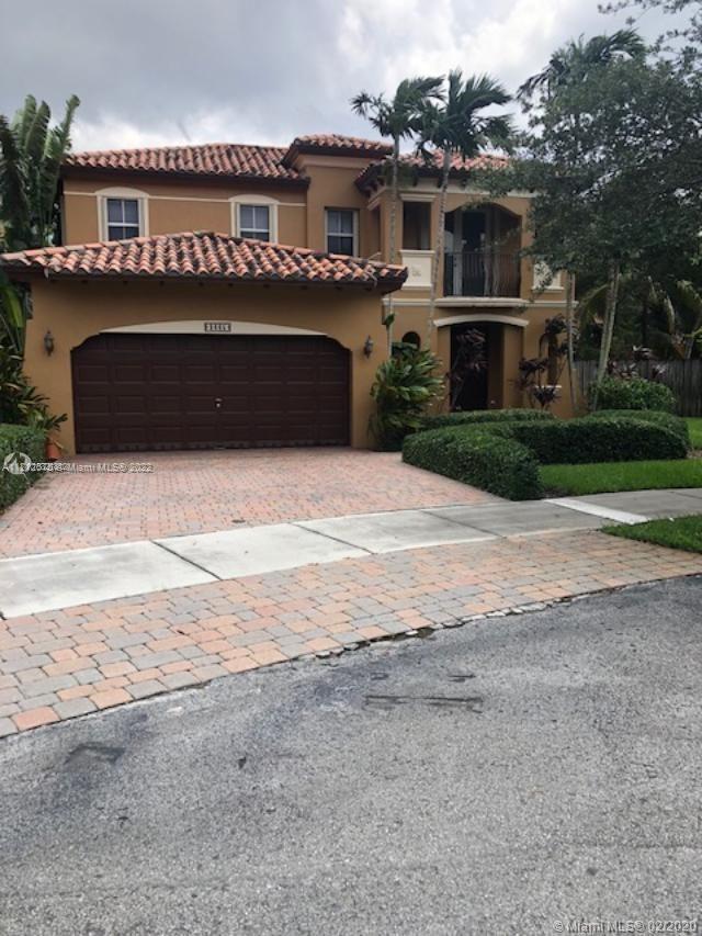 EGRET LAKES HOMES - Residential Lease