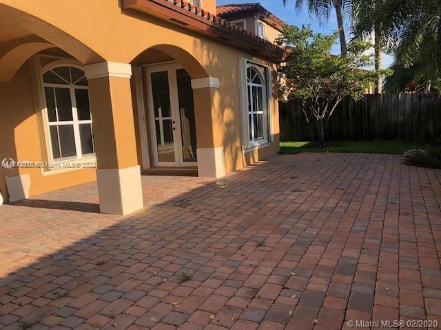 EGRET LAKES HOMES - Residential Lease