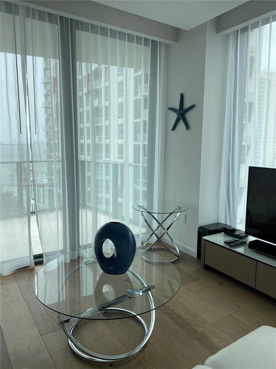 ICON BAY CONDO - Residential