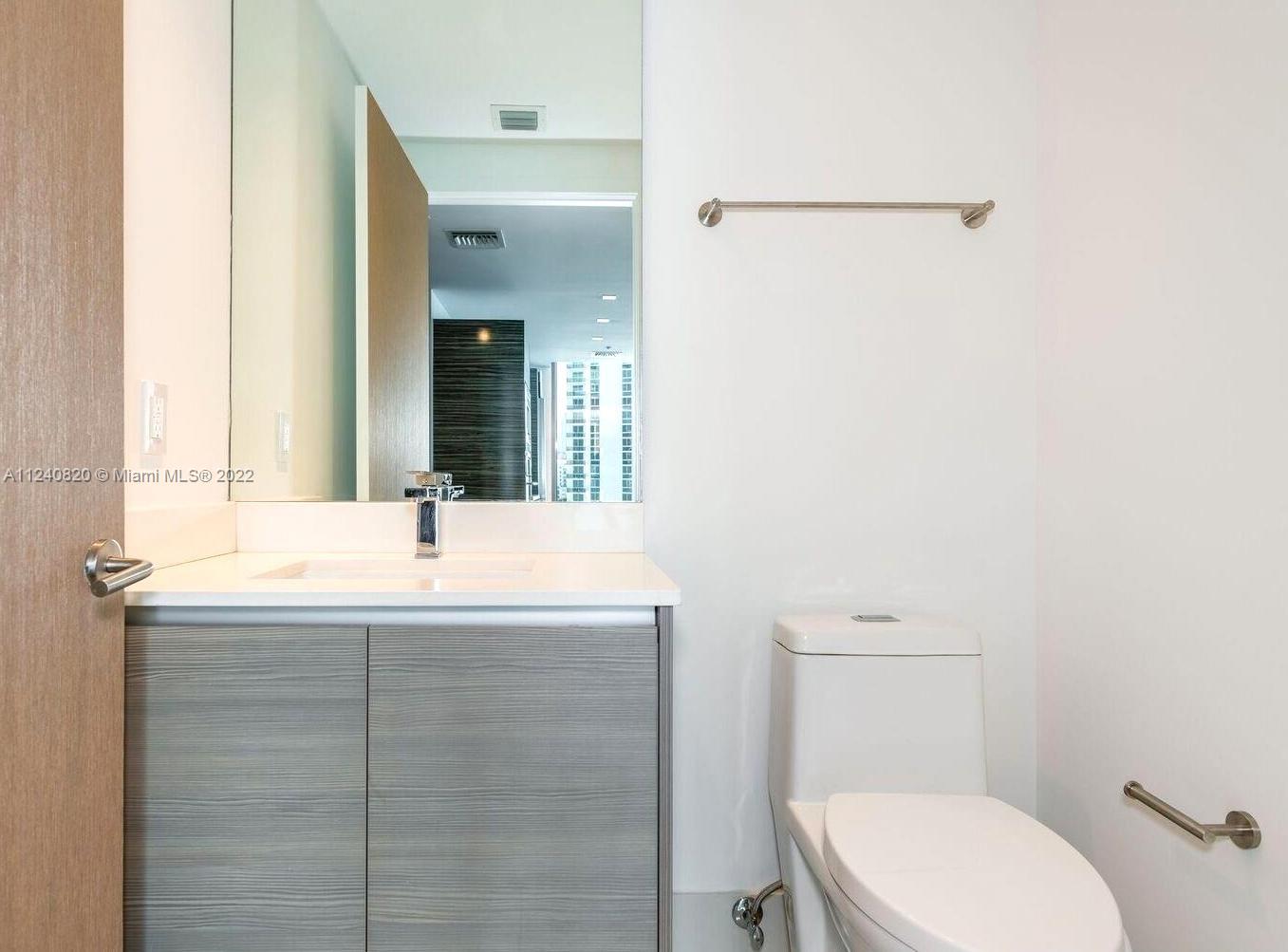 ICON BAY CONDO - Residential