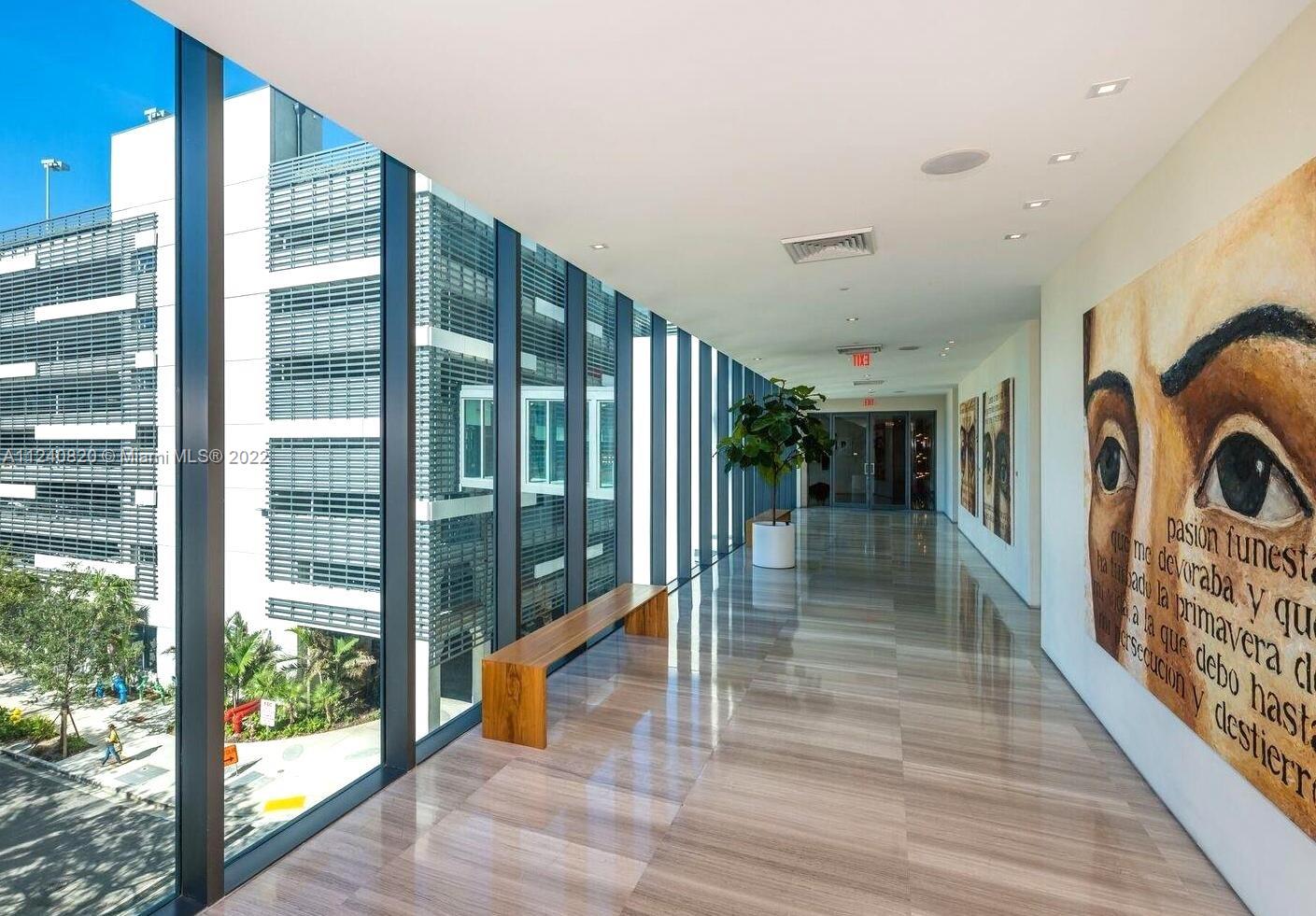 ICON BAY CONDO - Residential