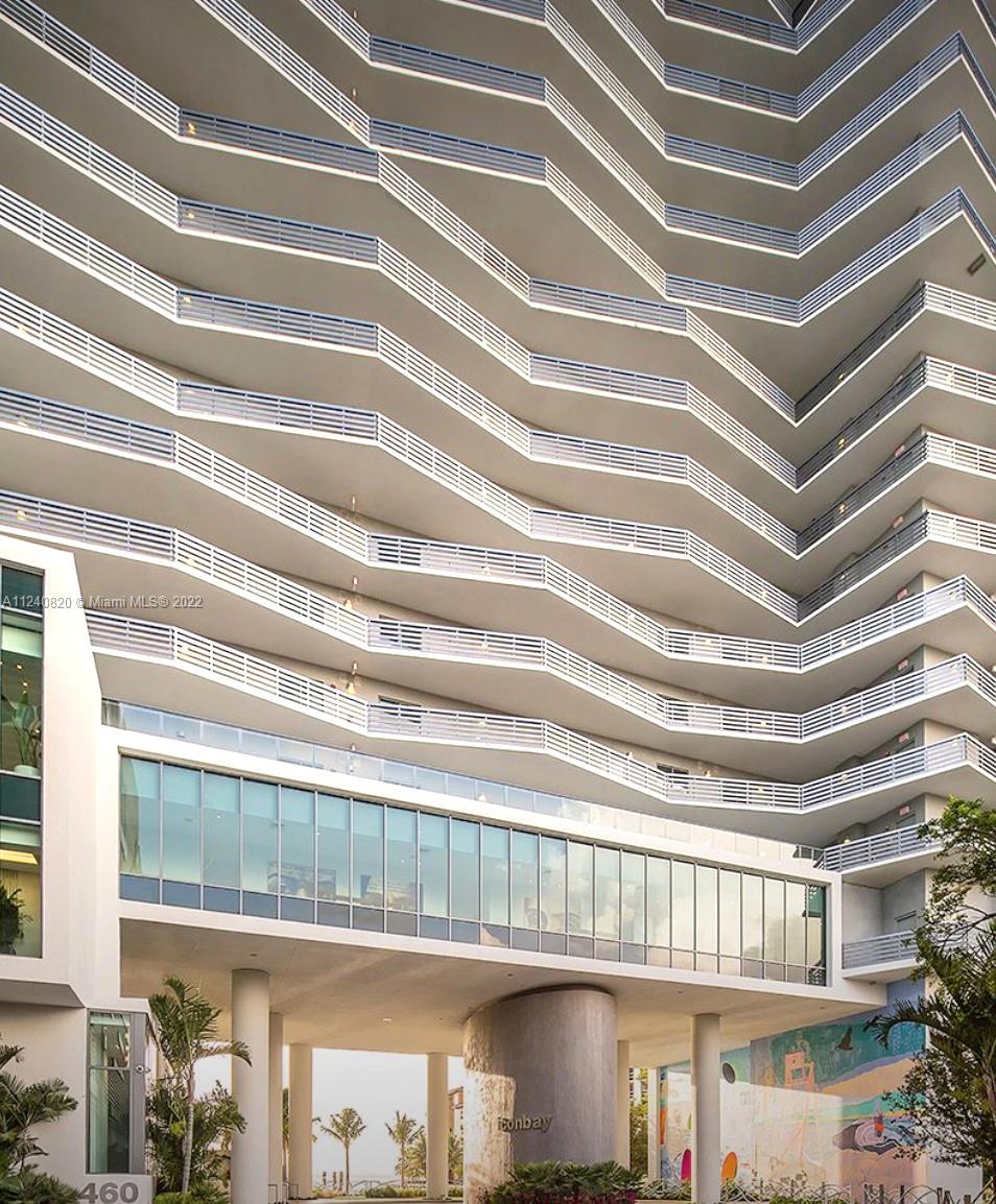ICON BAY CONDO - Residential