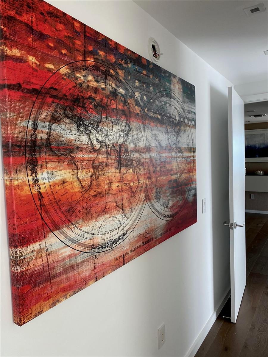 ICON BAY CONDO - Residential