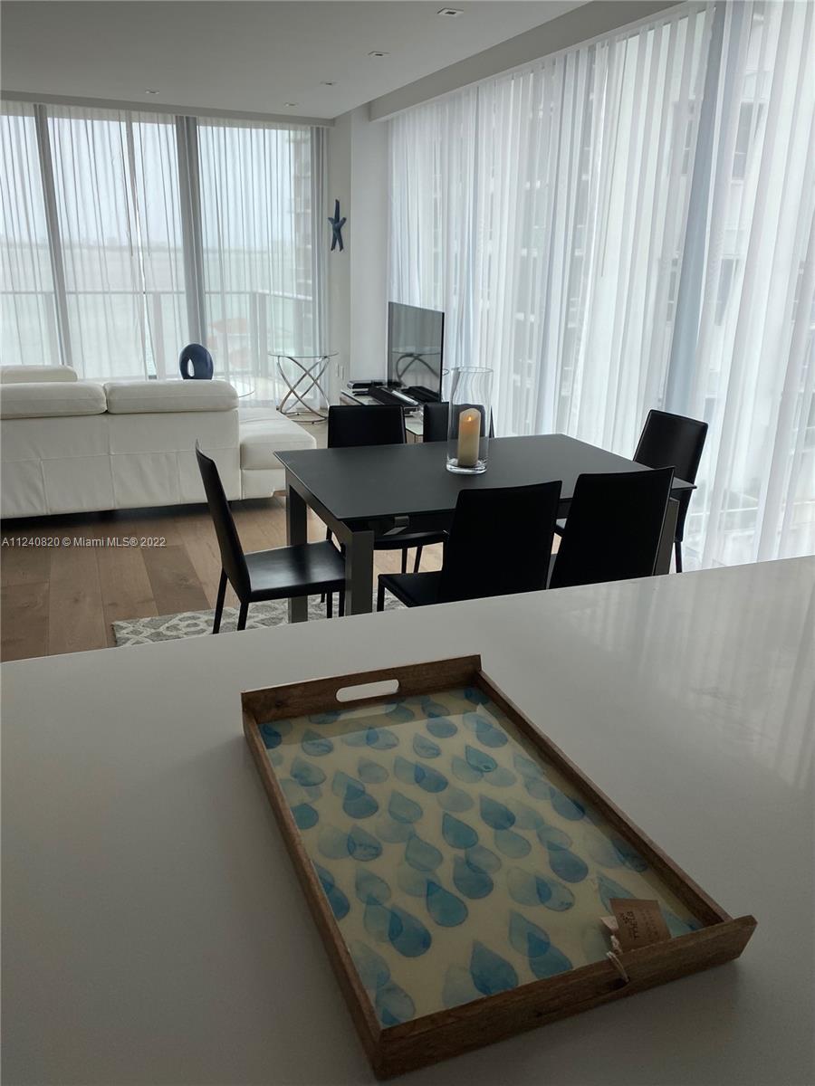 ICON BAY CONDO - Residential