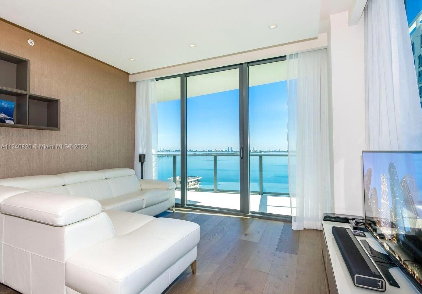 ICON BAY CONDO - Residential