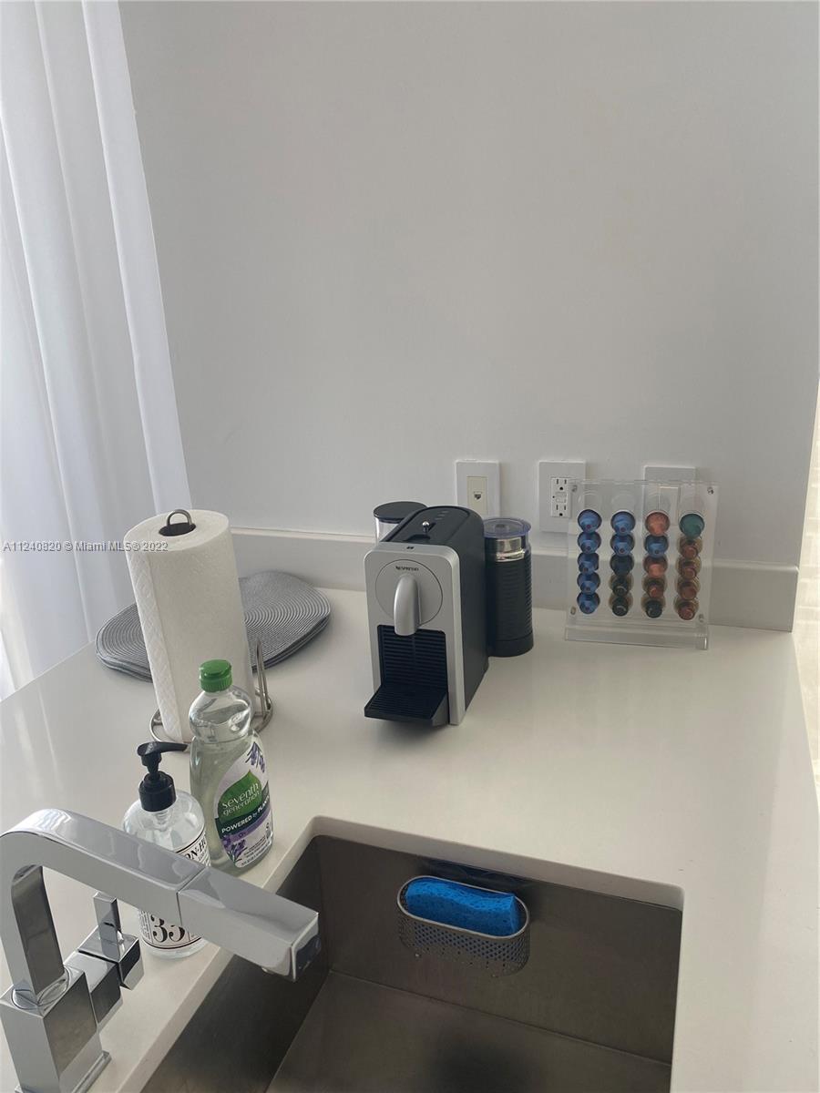 ICON BAY CONDO - Residential