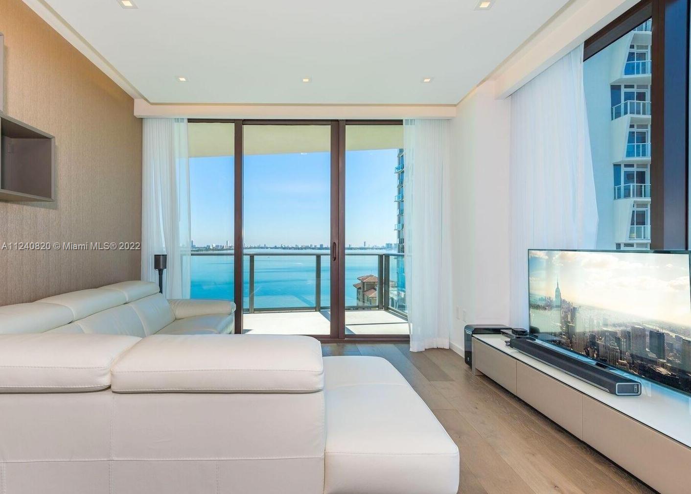 ICON BAY CONDO - Residential