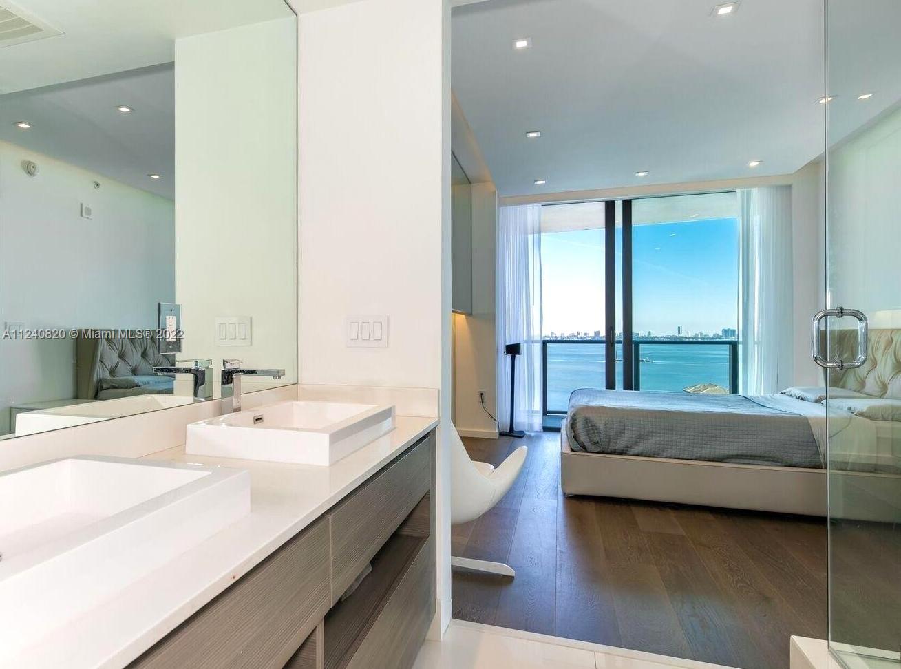 ICON BAY CONDO - Residential