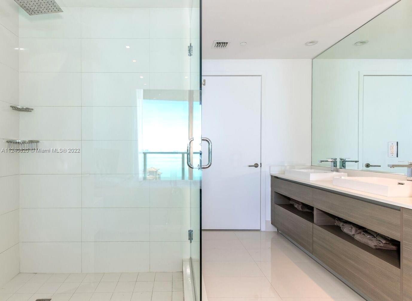 ICON BAY CONDO - Residential