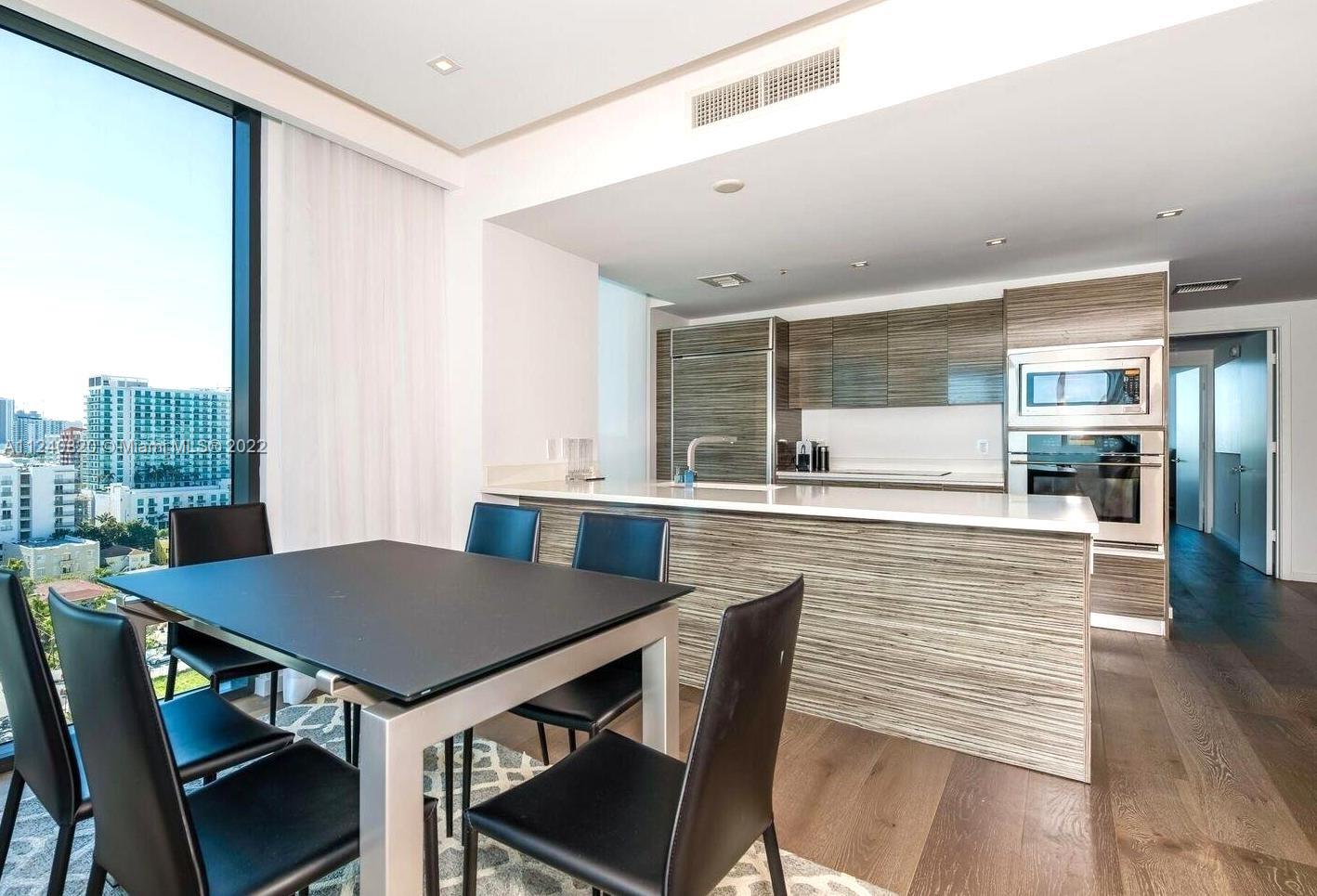 ICON BAY CONDO - Residential