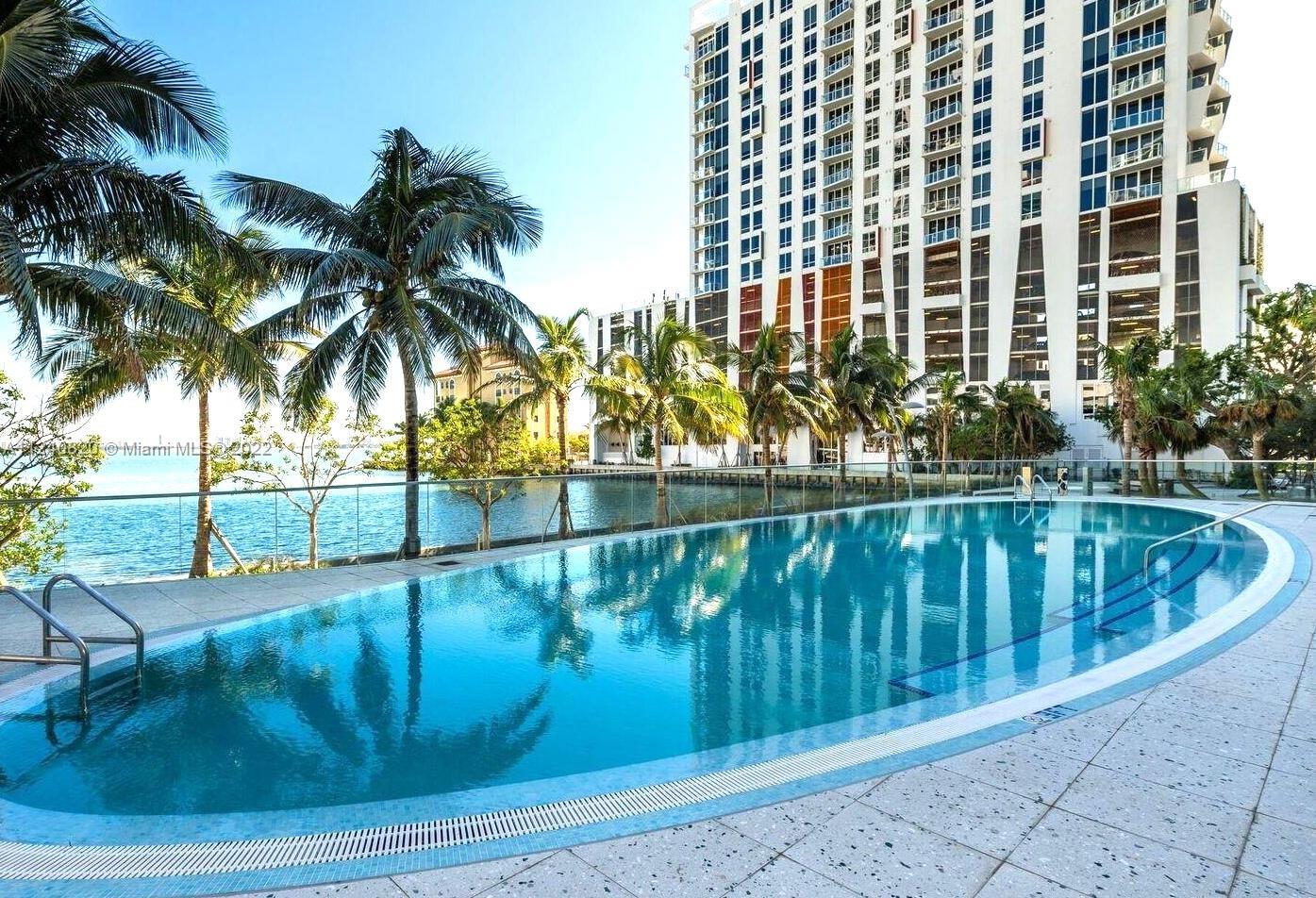 ICON BAY CONDO - Residential