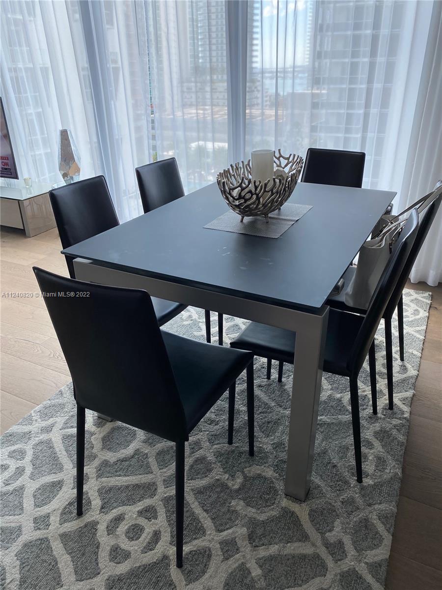 ICON BAY CONDO - Residential