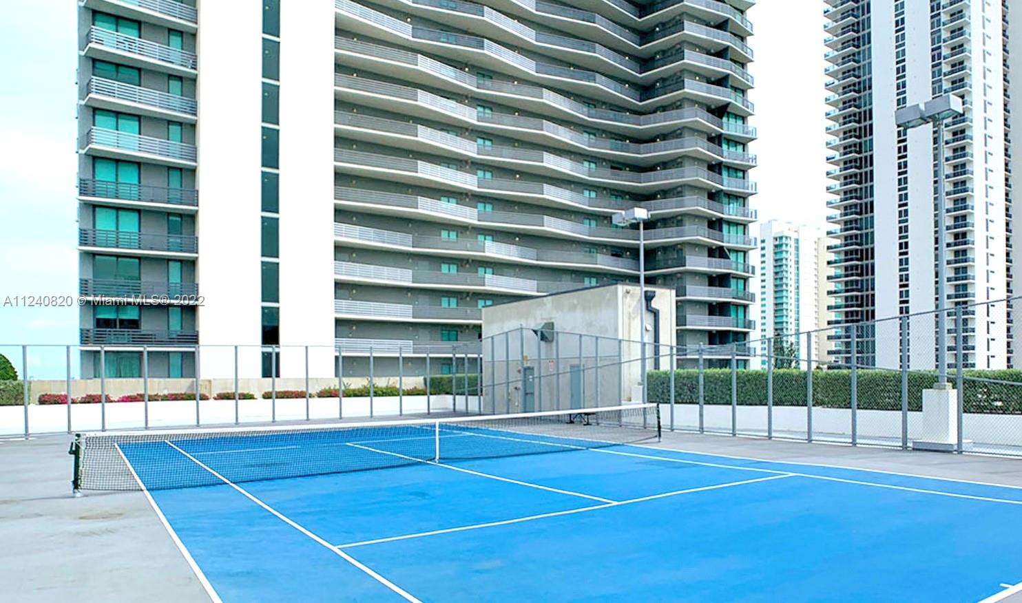 ICON BAY CONDO - Residential