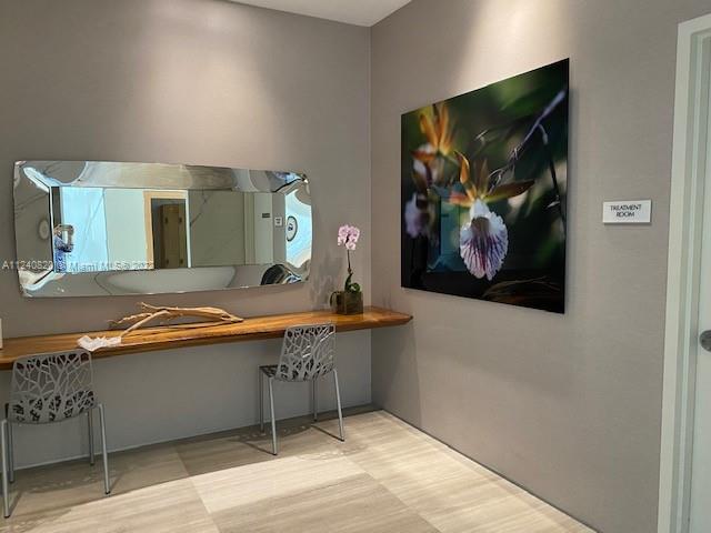 ICON BAY CONDO - Residential