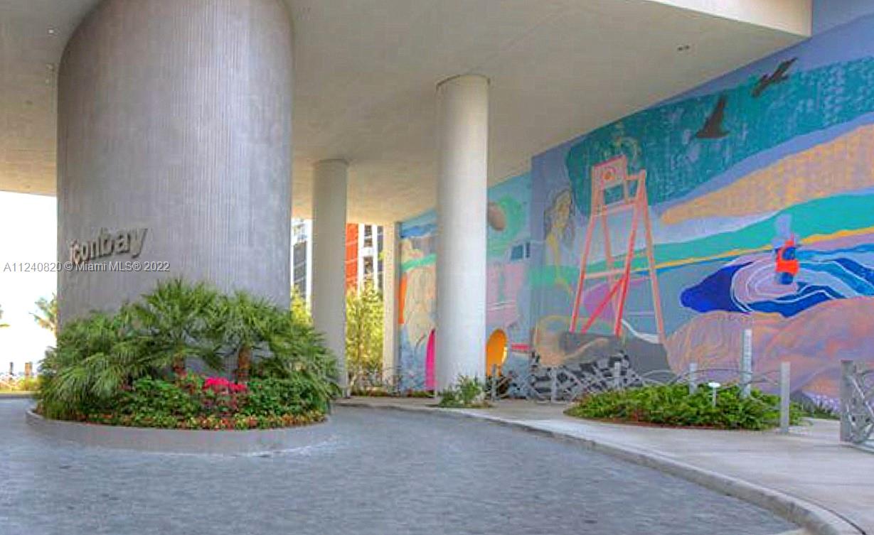 ICON BAY CONDO - Residential