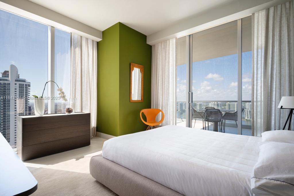 NORTH BISCAYNE BEACH AMEN - Residential