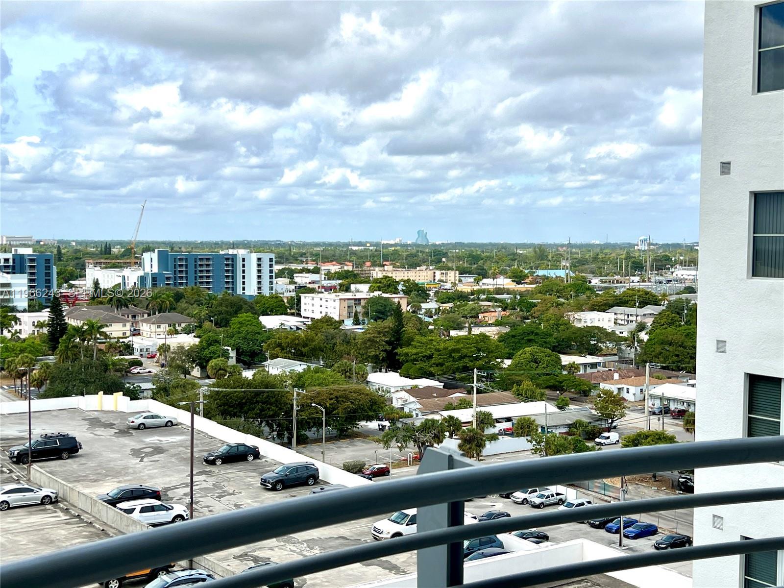RADIUS CONDO - Residential