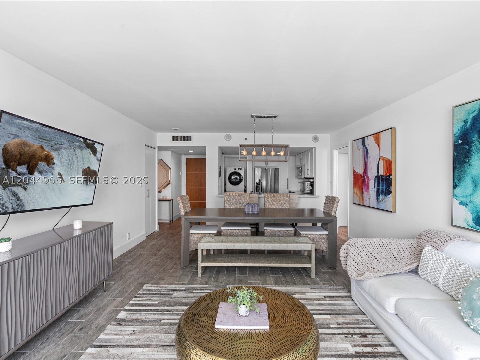 SOUTH POINTE TOWERS CONDO - Residential