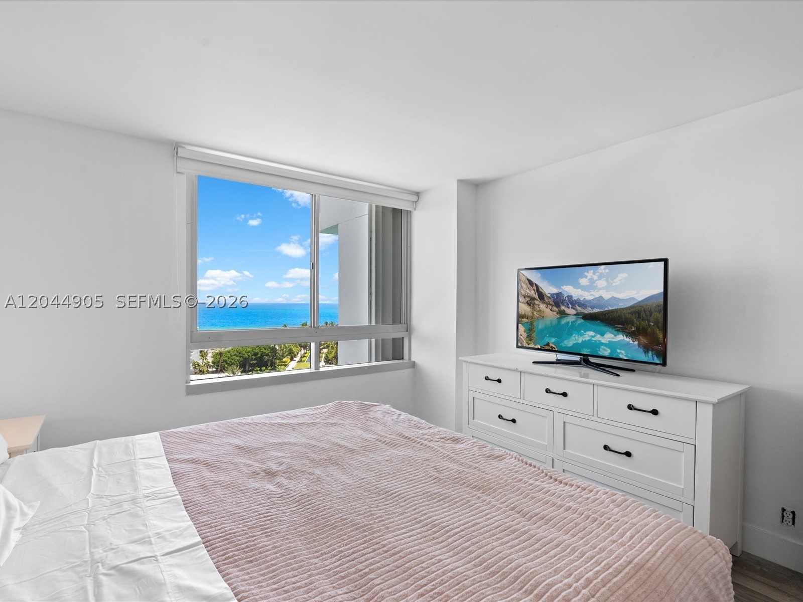 SOUTH POINTE TOWERS CONDO - Residential