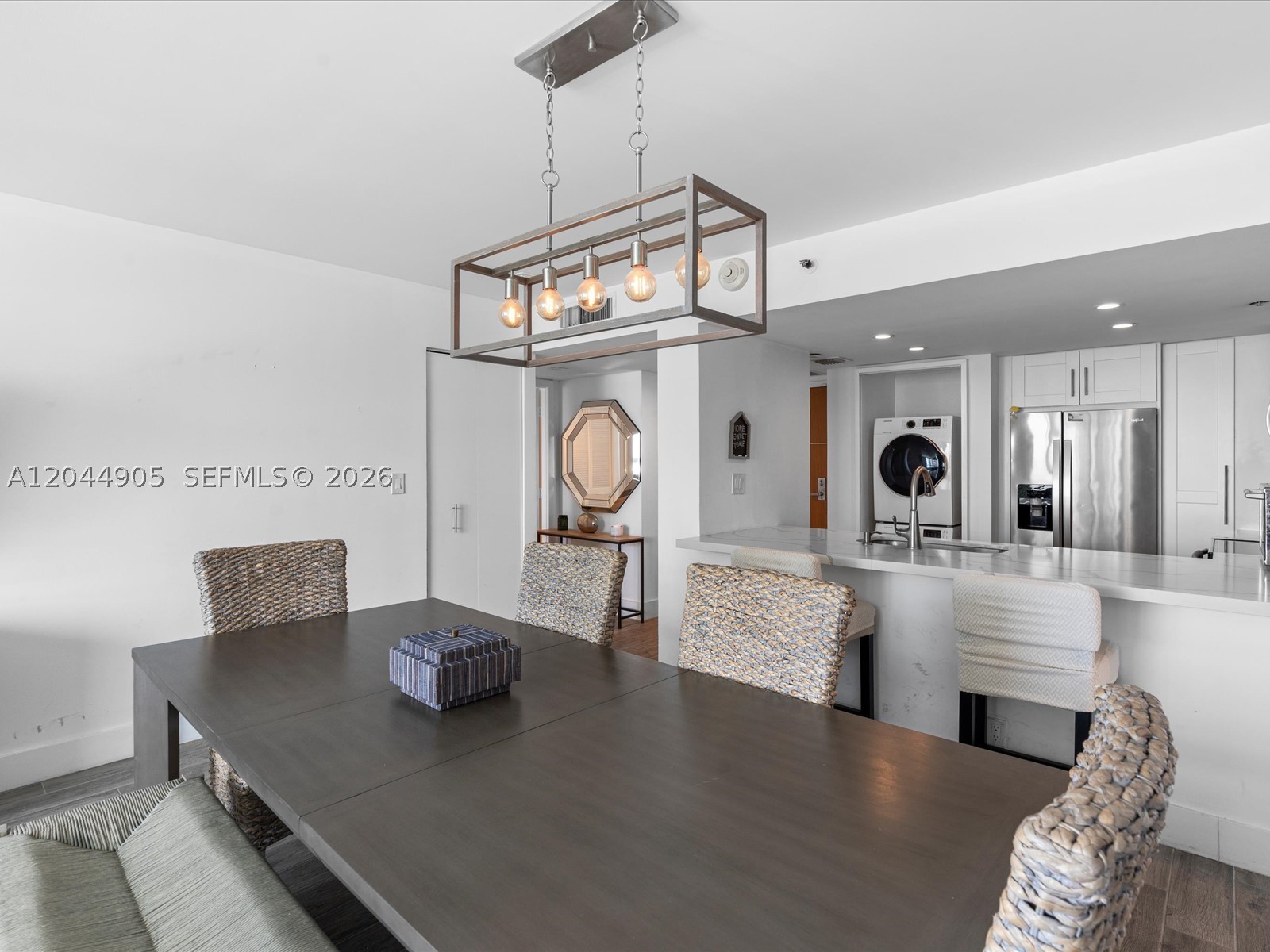 SOUTH POINTE TOWERS CONDO - Residential