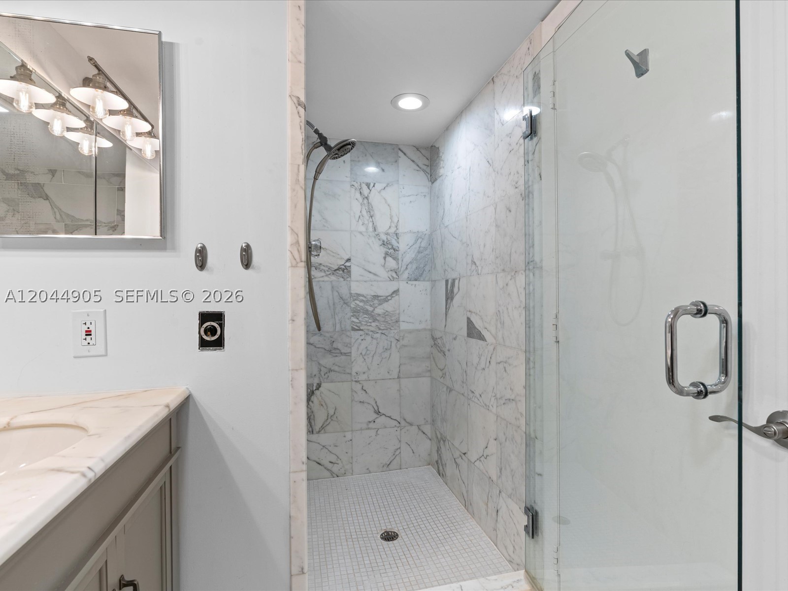 SOUTH POINTE TOWERS CONDO - Residential