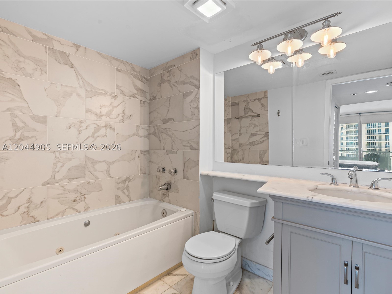 SOUTH POINTE TOWERS CONDO - Residential